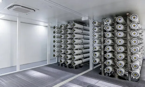 Reverse osmosis membrane racks inside a module